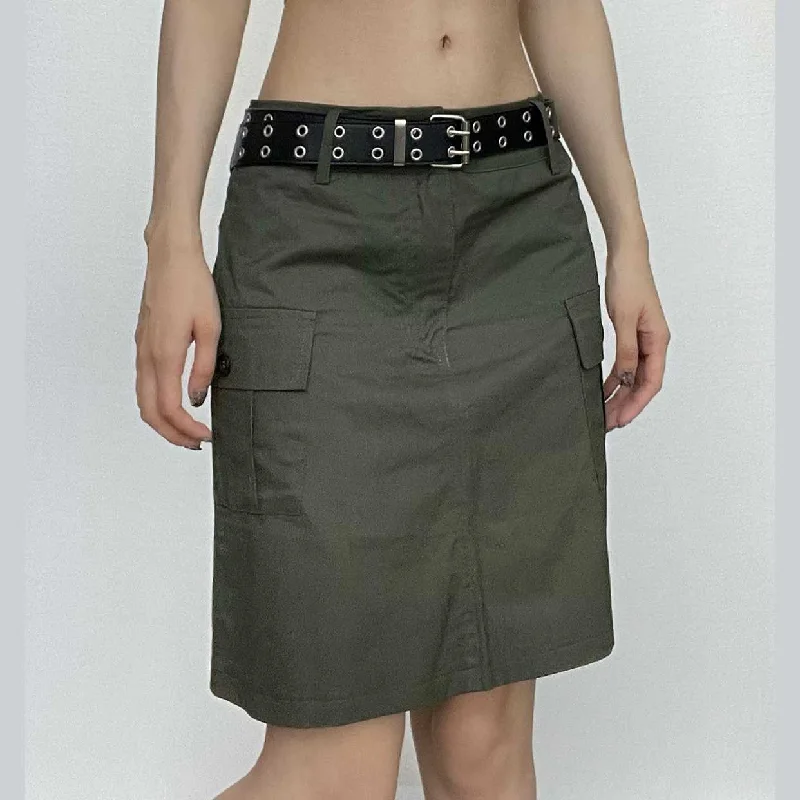 Steal Deal Solid cargo pocket button low rise mini skirt