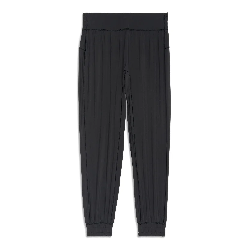 Weekend Offers That Impress Sun Setter Jogger - Resale