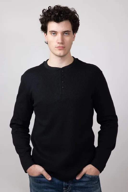 Markdowns Weatherproof Vintage Waffle Henley Shirt for Men in Black | F243093GK-BLK