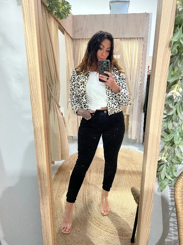 Weekend Bargains to Snag Arizona Jeans