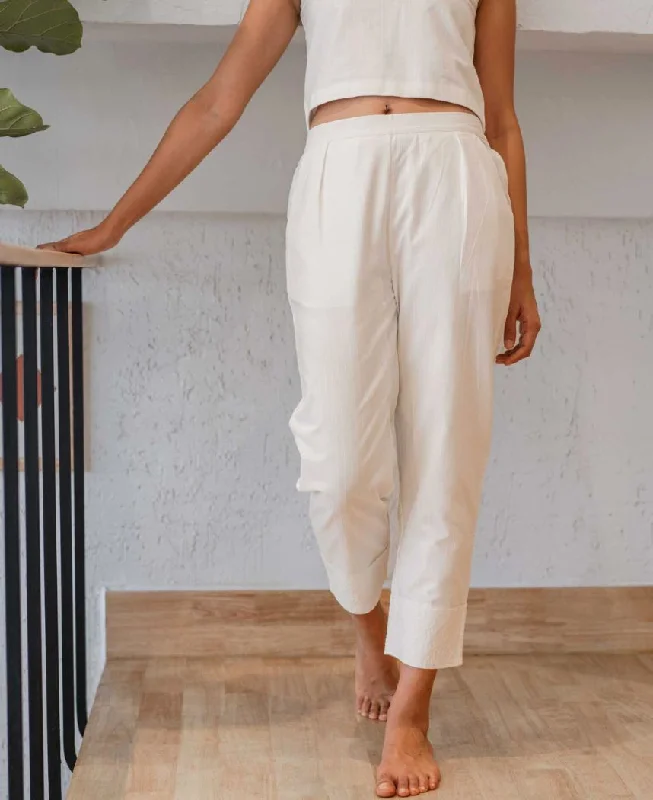 Weekend Offers That Sizzle May Narrow Pants
