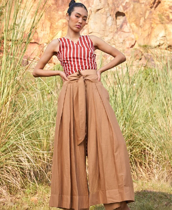 Weekend Offers That Amaze Lost In Chase Trousers