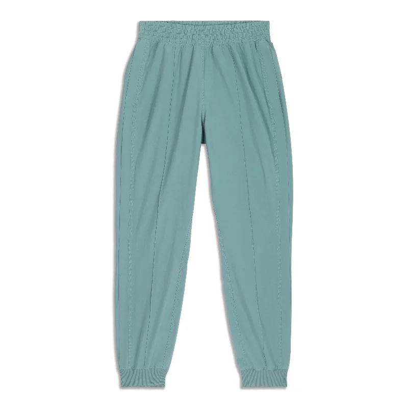 Special Offer Wanderer Jogger - Resale