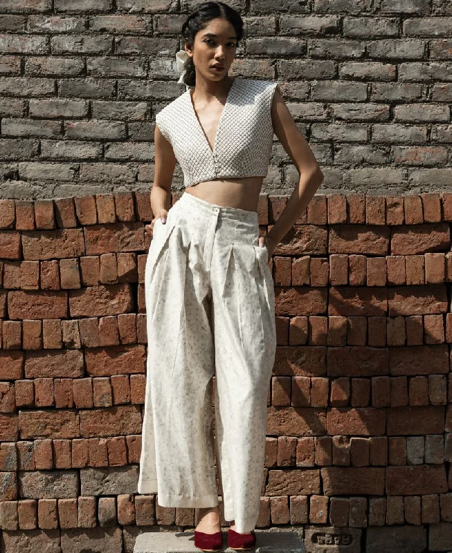Time-Sensitive Belle Pleated Pants