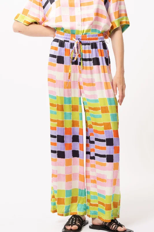 Weekend Deals That Thrill Julietta Woven Pants
