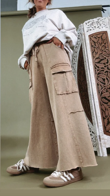 Weekend Savings Extravaganza Down For It Distressed Cargo Pant, Mocha