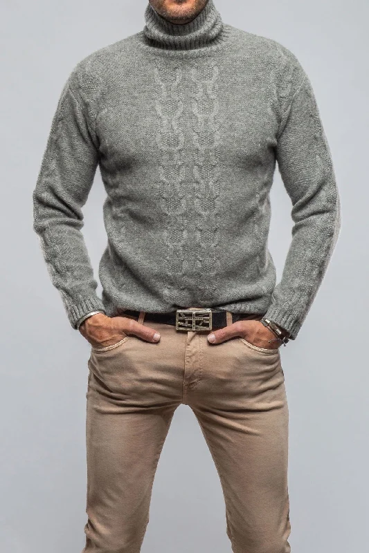 Savings Alert Thomas Cashmere Cable Sweater in Grey