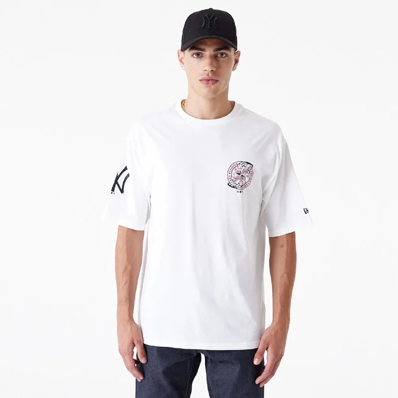 Savings Galore New York Yankees Baseball Oversized Graphic White T-Shirt