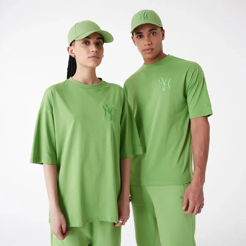 Unmissable Offer New York Yankees League Essential Green Oversized T-Shirt