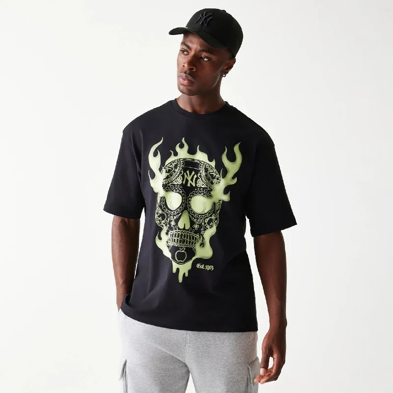 Flash Deal New York Yankees MLB Glow Black Oversized T-Shirt